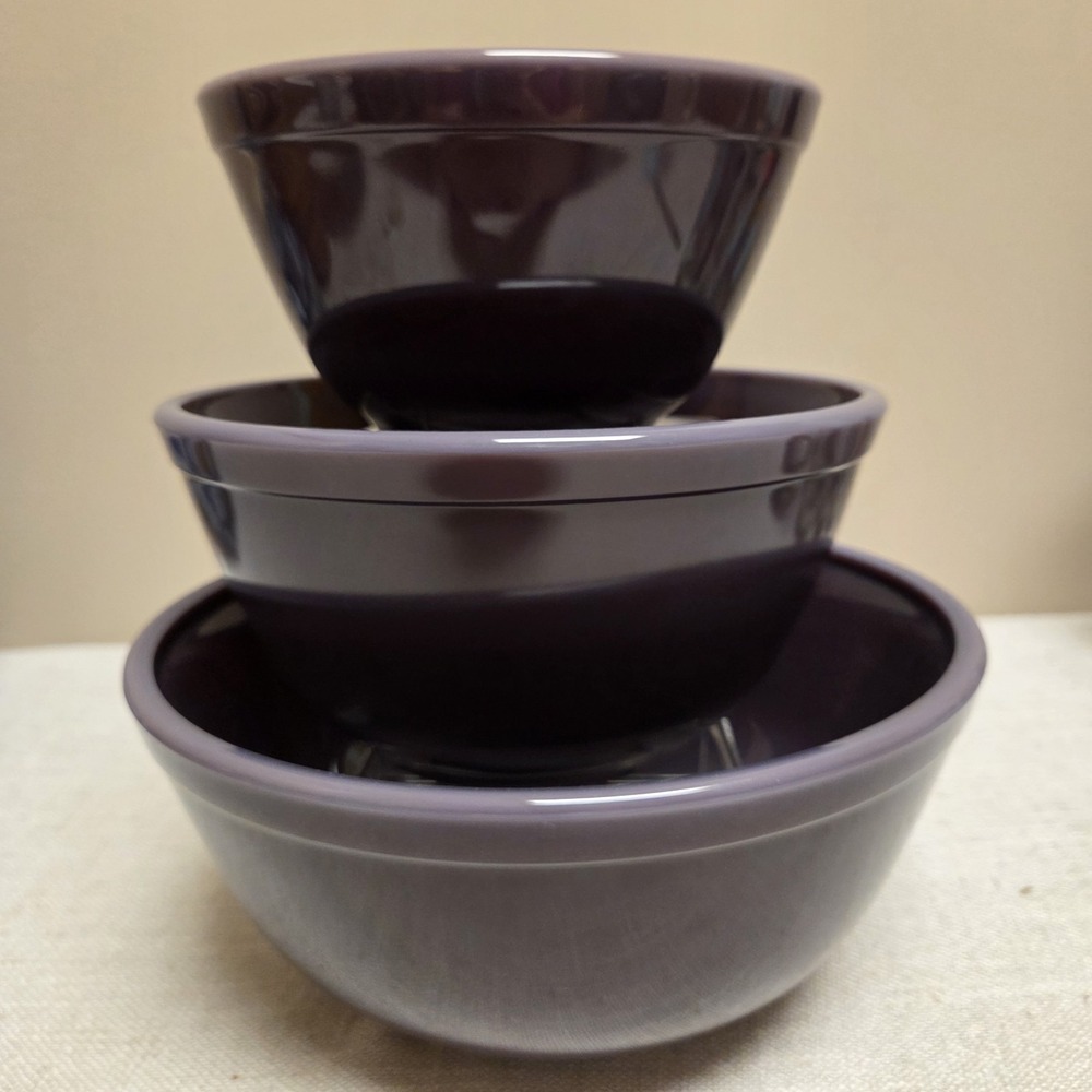 New Mixing Nesting Bowls Set 3 Stackable - Eggplant Purple Glass - Mosser USA - Picture 3 of 6